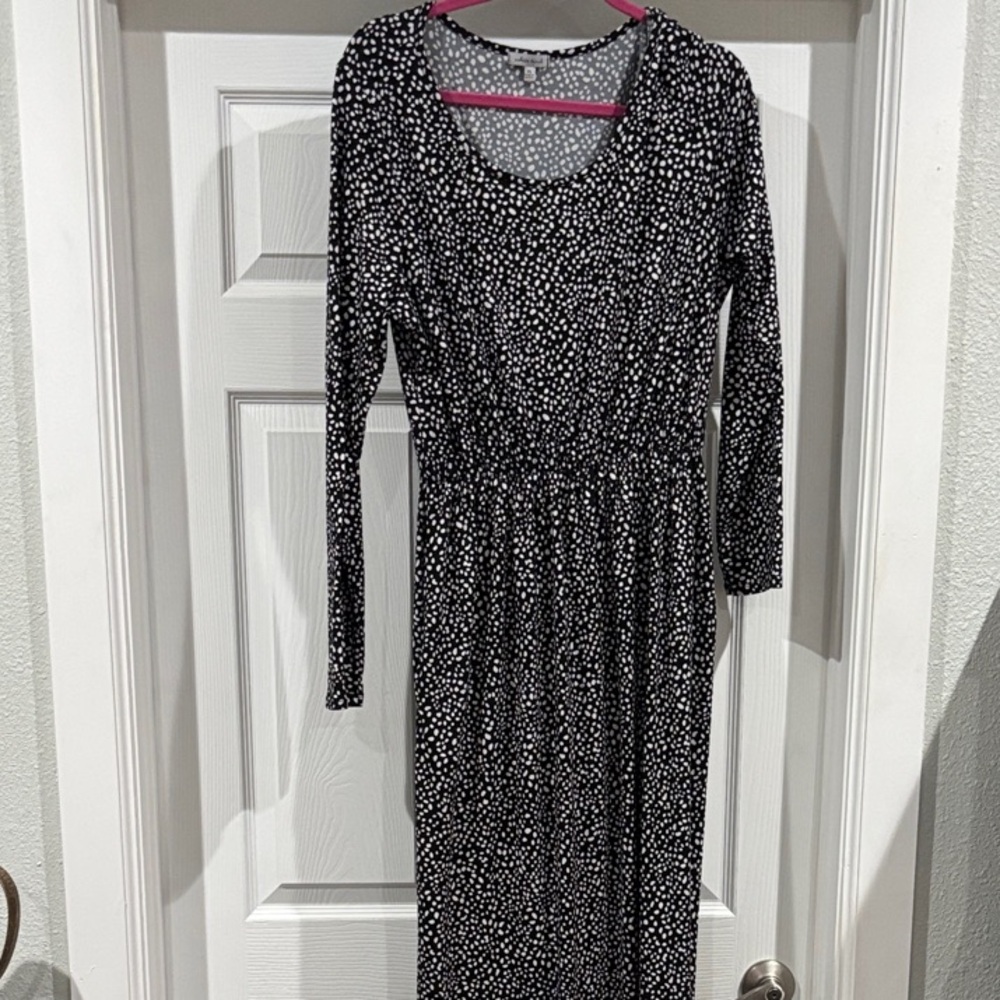 White Birch Black and White Long Sleeve Dress
